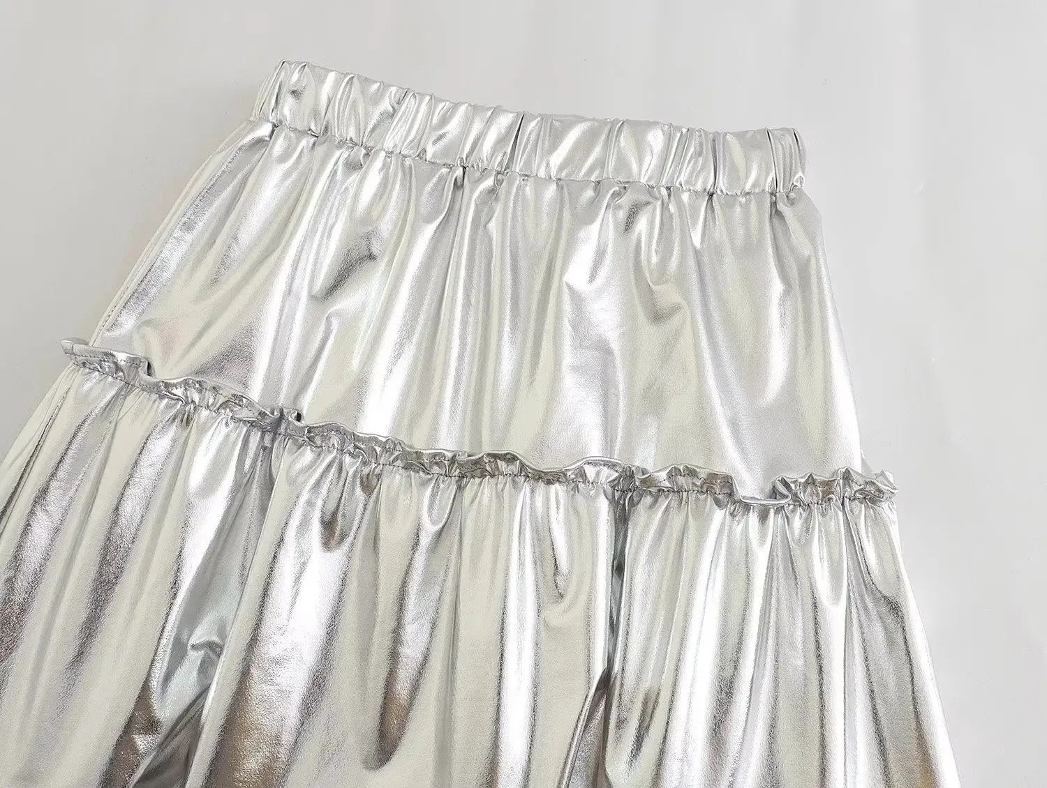 Amozae Summer 2024 New Women's Silver Metal Texture Medium Length Skirts High Waist A-Line Slim Large Skirt Hem Cake Skirt