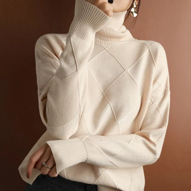 Diamond 100% Wool Turtleneck Sweater