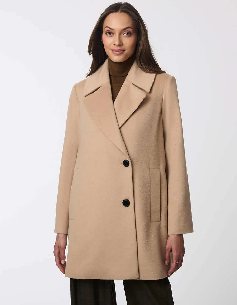 Grand Sleek Wool Coat