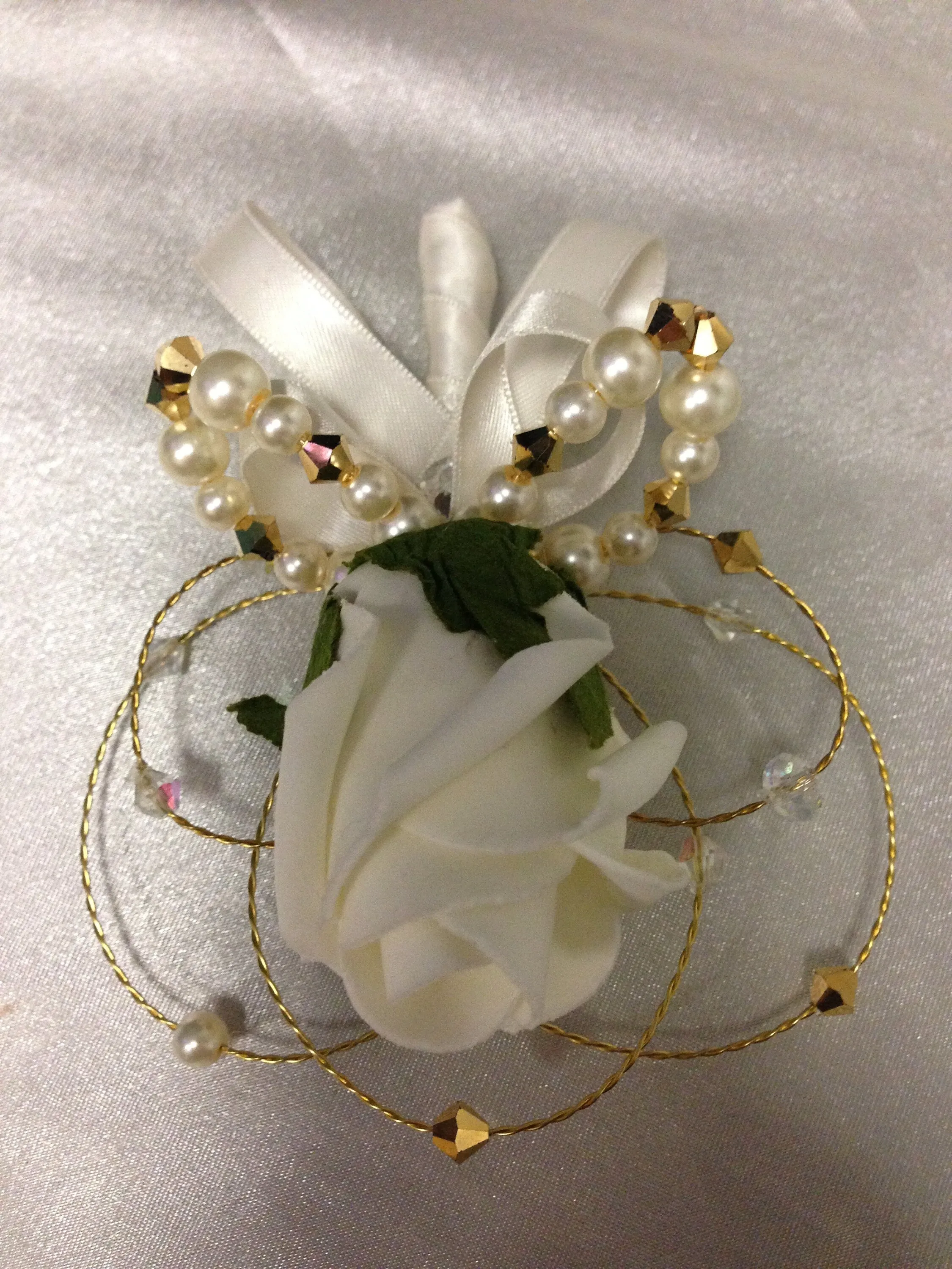 Groom Boutonniere. rose,pearl and crystals. custom Wedding Buttonhole Pin.  Wedding Boutonnière by Crystal wedding uk