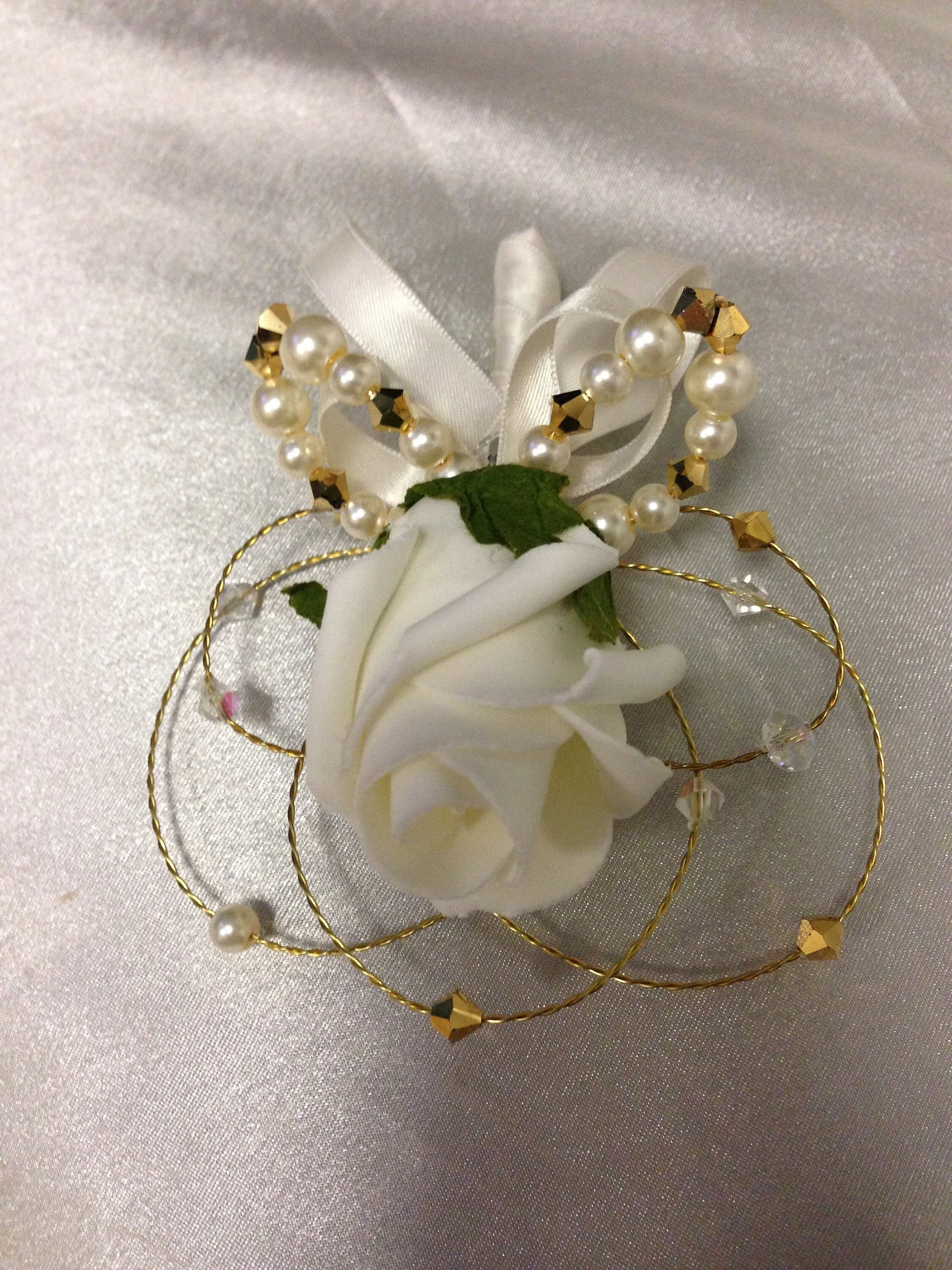 Groom Boutonniere. rose,pearl and crystals. custom Wedding Buttonhole Pin.  Wedding Boutonnière by Crystal wedding uk