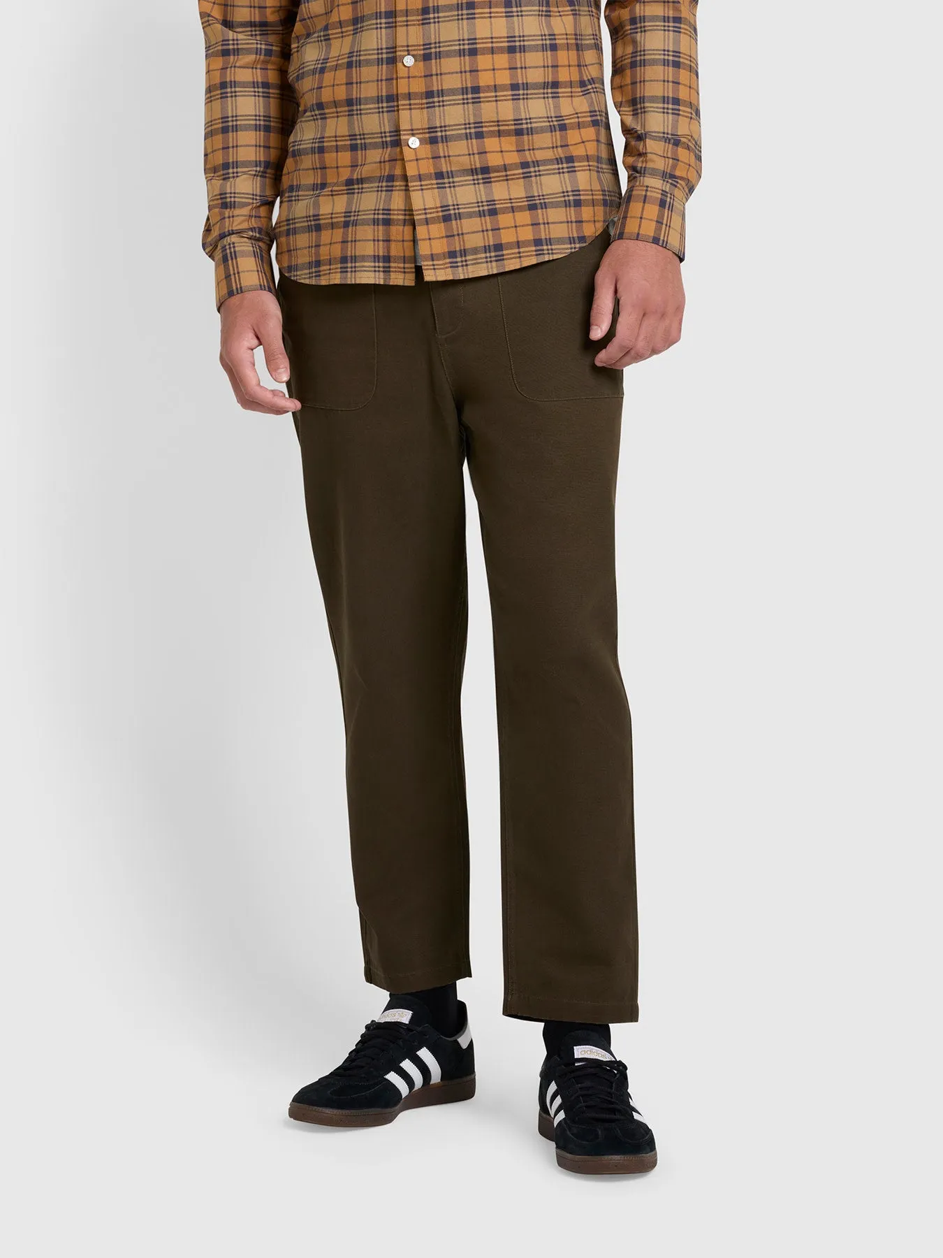 Hawtin Relaxed Tapered Fit Canvas Trousers In Olive Green