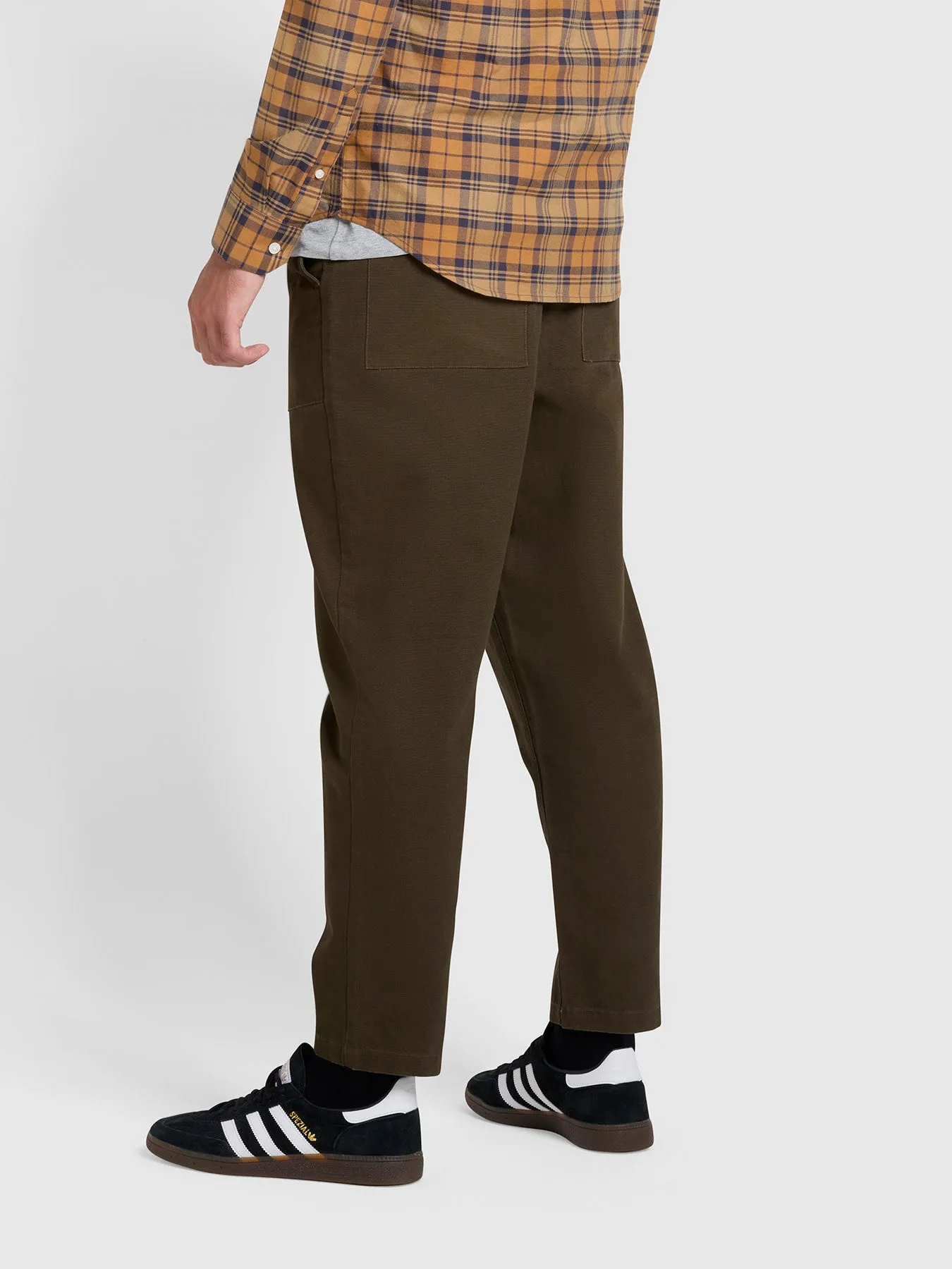 Hawtin Relaxed Tapered Fit Canvas Trousers In Olive Green