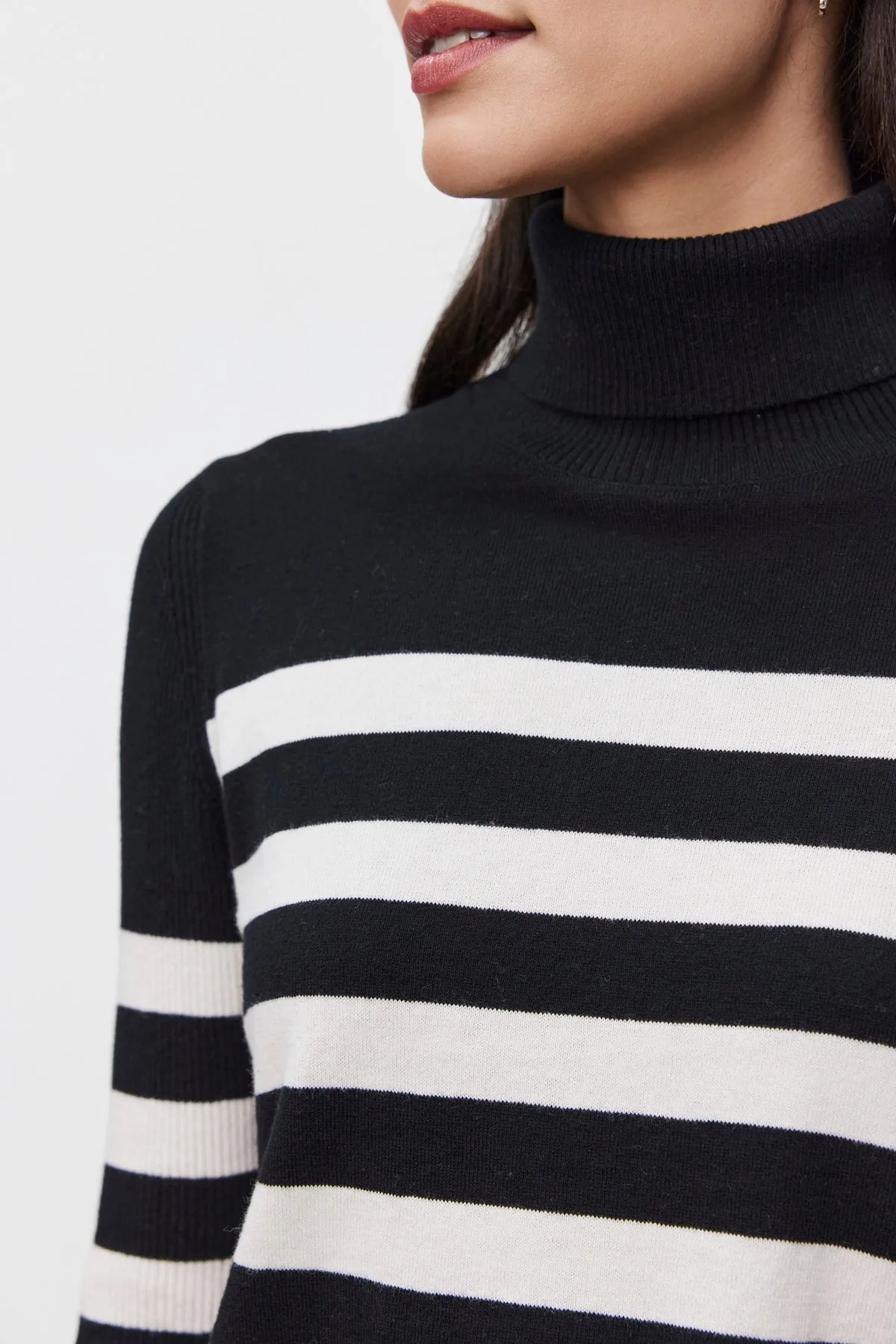 KORIE TURTLENECK SWEATER