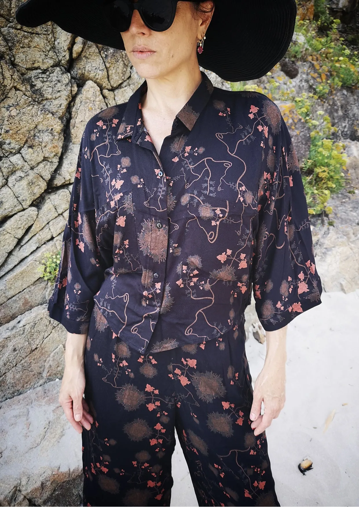 SHORT BLOUSE WIDE SLEEVES - RAYON print black/rust