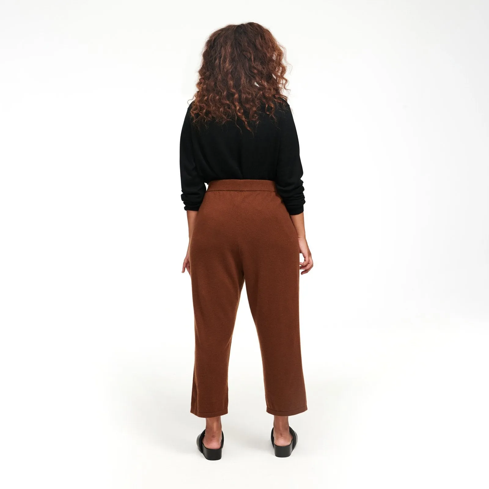 Signature Cashmere Cropped Pant