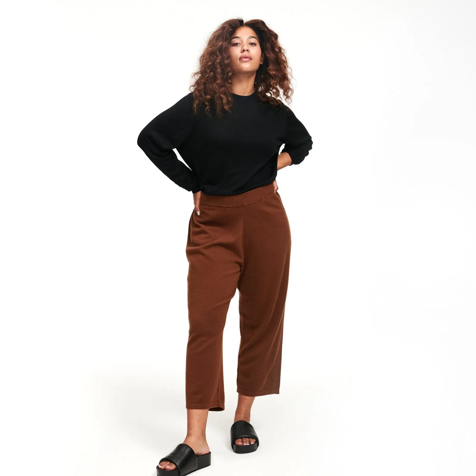 Signature Cashmere Cropped Pant