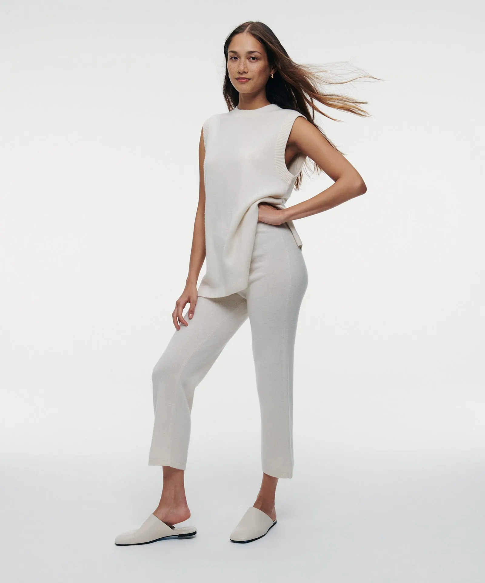 Signature Cashmere Cropped Pant