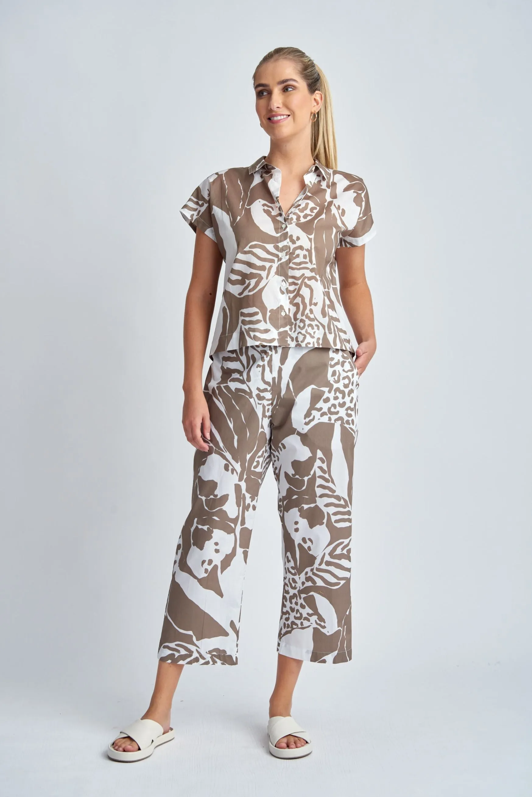 Straight Leg Cropped Cotton Pant Twig Jungle Print