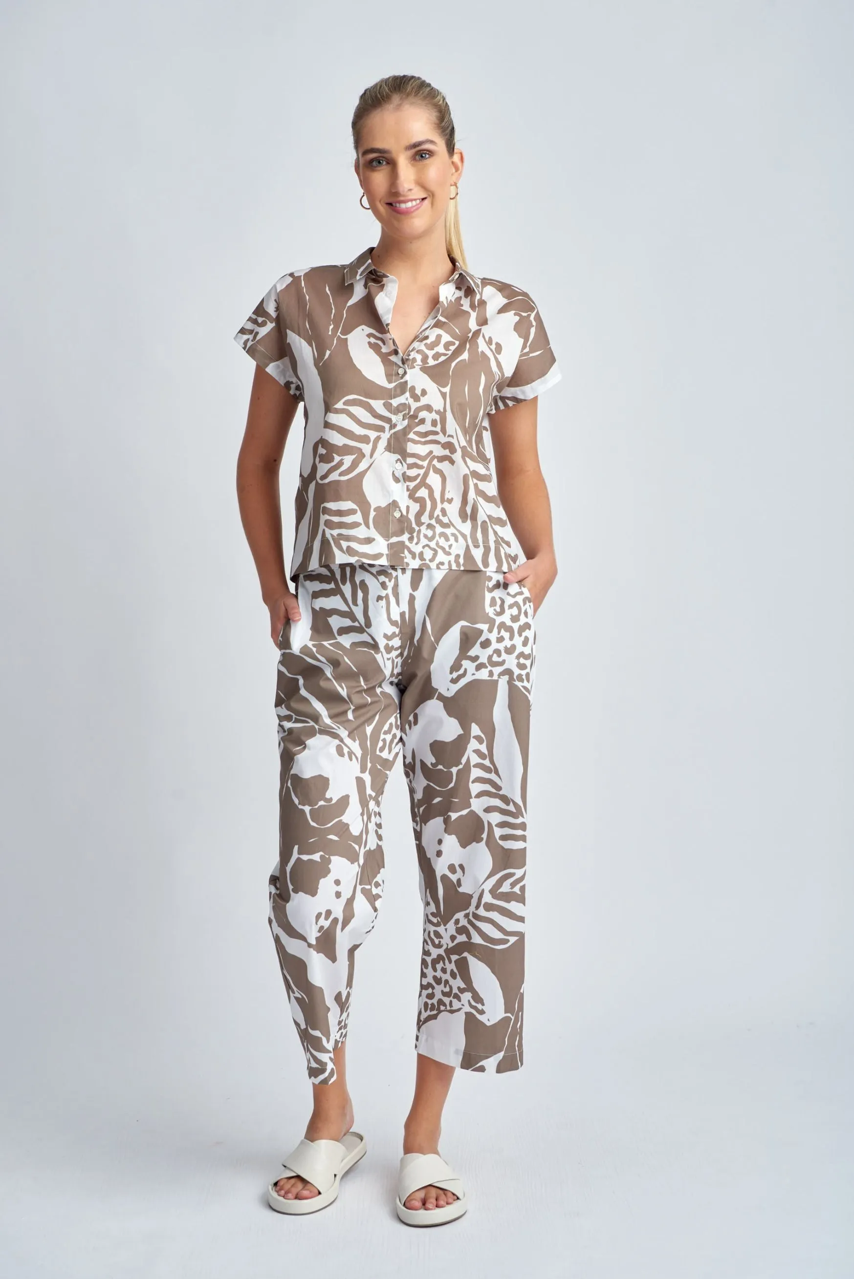 Straight Leg Cropped Cotton Pant Twig Jungle Print