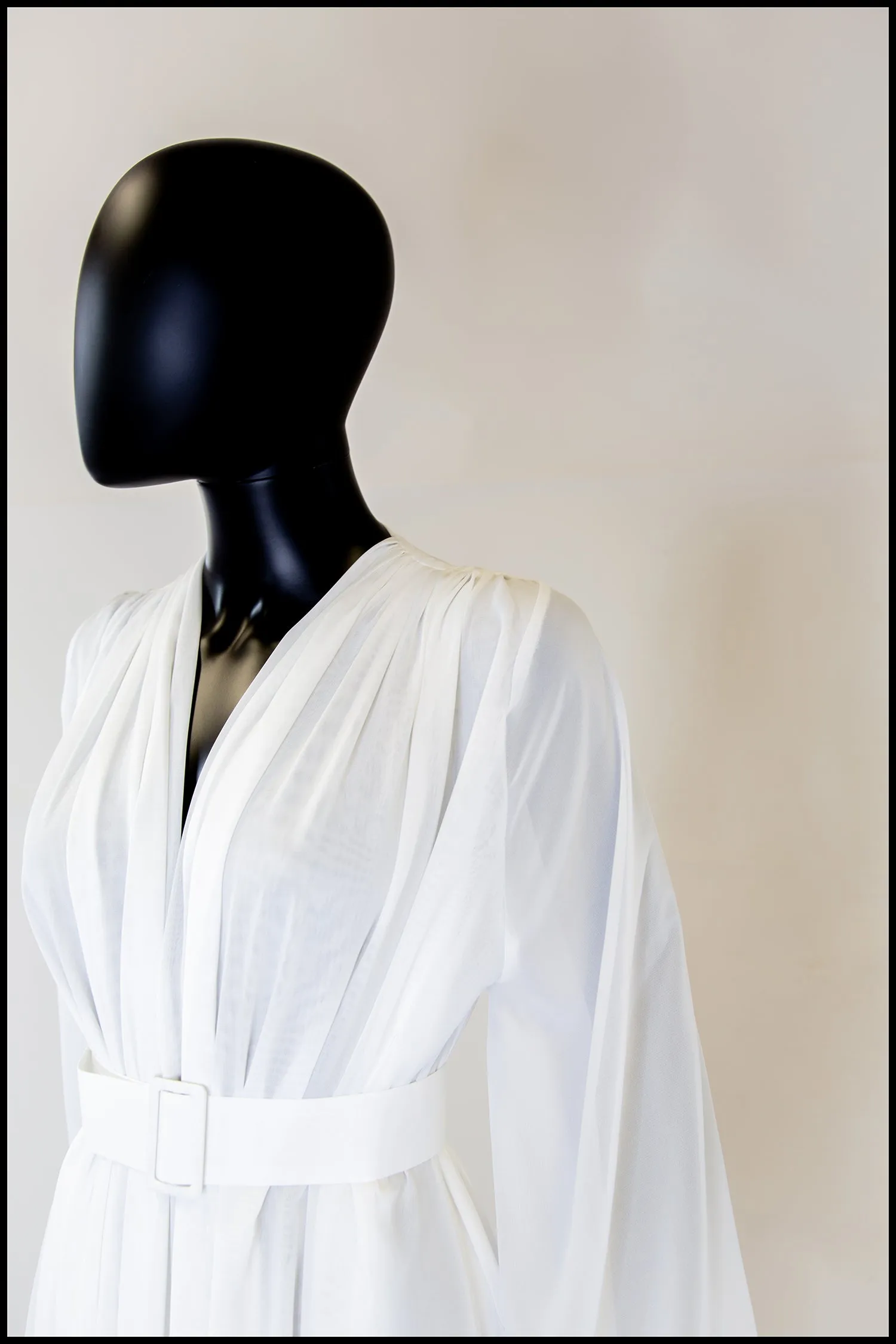 Vamp - Hollywood Ivory Chiffon Bishop Sleeve Gown