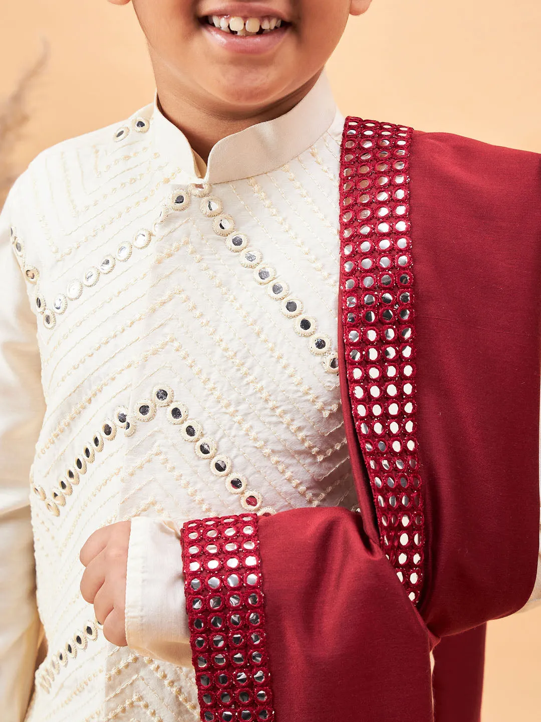 VASTRAMAY Boy's Cream Mirror Work Jacket And Solid Kurta Pyjama Set With Maroon Ethnic Dupatta